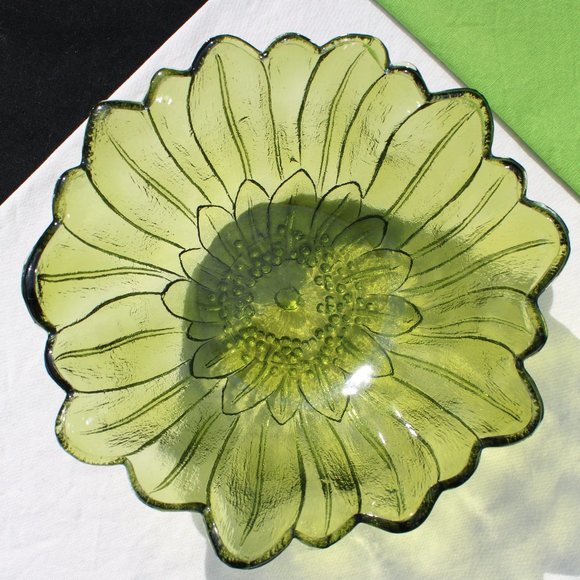 Green Lily Bowl - Picture 1 of 5